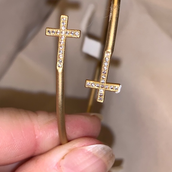 Cross Bangle Bracelets Women’s Two NWT Gold Tone - Picture 7 of 14